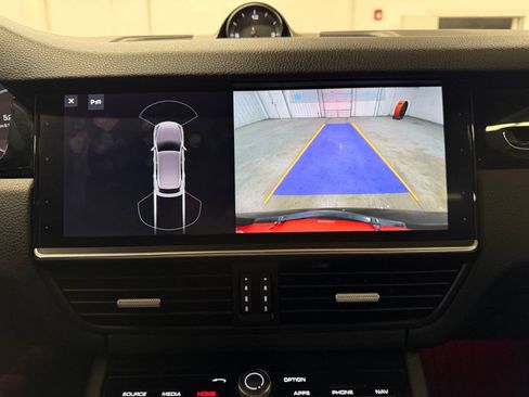Used 2019 Porsche Cayenne AWD/4WD image 13