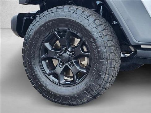 Used 2023 Jeep Wrangler Sport AWD/4WD image 29