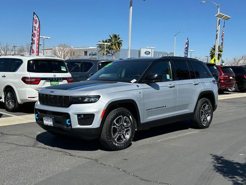 Certified 2022 Jeep Grand Cherokee Trailhawk image 2