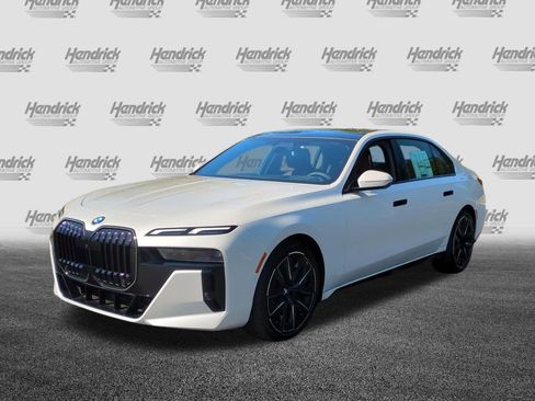 New 2026 BMW 740i xDrive image 5