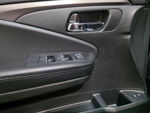 Used 2018 Honda Pilot EX-L image 12