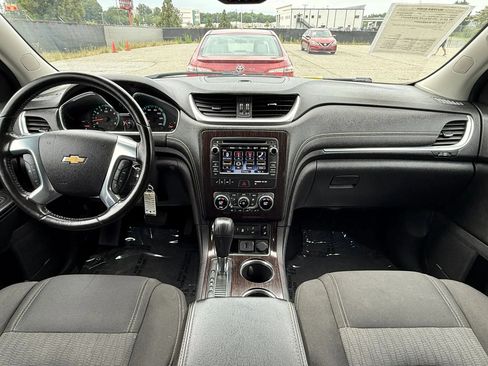 Used 2016 Chevrolet Traverse LT AWD/4WD image 3