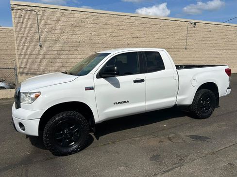 Used 2012 Toyota Tundra 4x4 Double Cab w/ Tow Pkg image 8