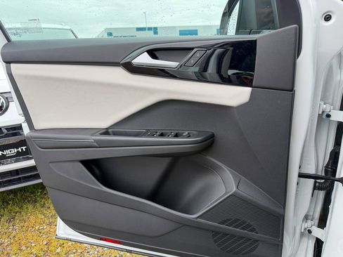 New 2026 Volkswagen Taos S image 13