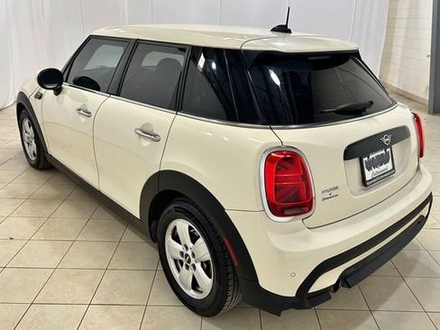 Used 2022 MINI Cooper 4-Door Hardtop FWD image 3