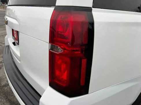 Used 2019 Chevrolet Suburban LT image 37