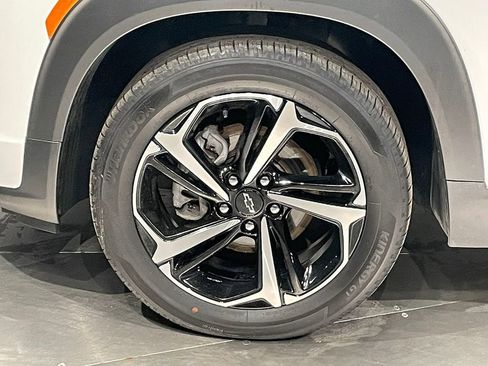 Used 2023 Chevrolet TrailBlazer RS image 16