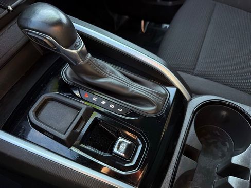 Used 2024 Chevrolet Colorado LT w/ LT Convenience Package image 25