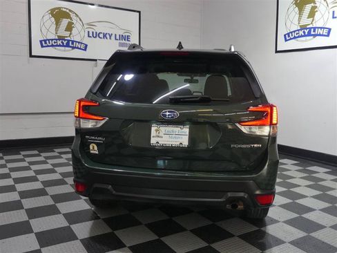 Used 2024 Subaru Forester Premium AWD/4WD image 8