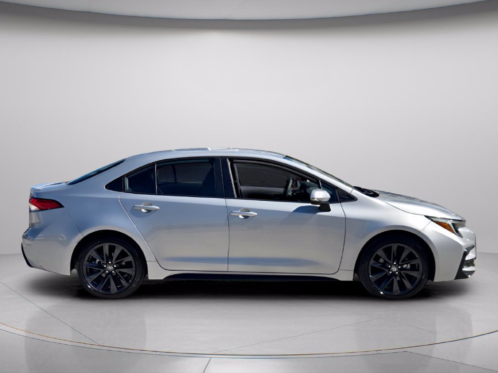 Used 2024 Toyota Corolla SE FWD image 6