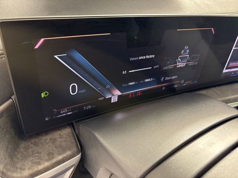 Used 2024 BMW X5 xDrive40i w/ Premium Package image 32