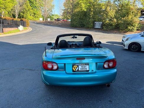 Used 2003 MAZDA MX-5 Miata RWD image 14