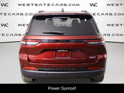 Used 2024 Jeep Grand Cherokee Altitude AWD/4WD image 4