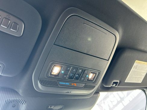 Used 2025 Ford Explorer ST AWD/4WD image 26