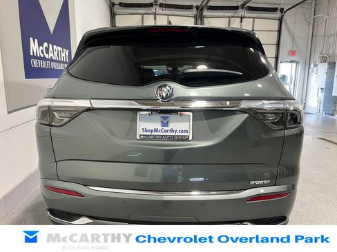 Used 2022 Buick Enclave Avenir w/ Avenir Technology Package AWD/4WD image 6