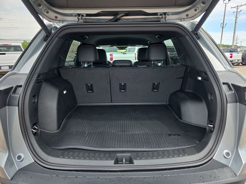 New 2026 Chevrolet Equinox LT w/ Convenience Package II FWD image 13