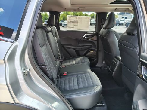 New 2026 Mitsubishi Outlander SE AWD/4WD image 11