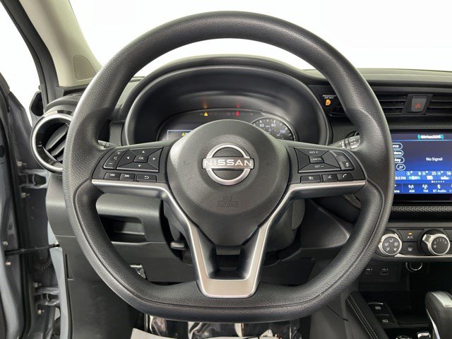 Used 2023 Nissan Kicks SV FWD image 17
