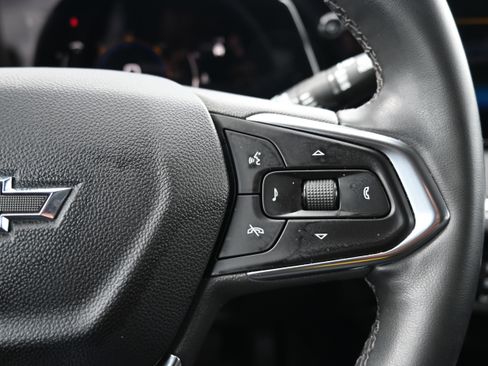 Used 2025 Chevrolet Trax ACTIV w/ Sunroof Package FWD image 20