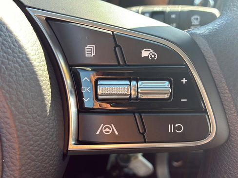 New 2026 Kia Seltos LX FWD image 37