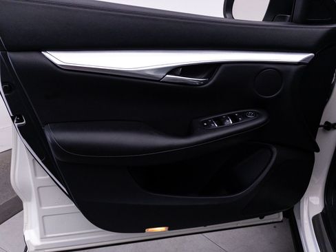 Used 2019 INFINITI QX50 Luxe w/ Cargo Package FWD image 17