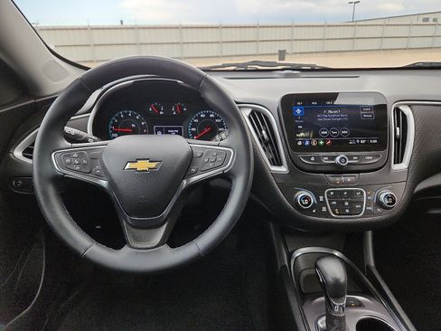 Used 2025 Chevrolet Malibu LT w/ Sport Edition FWD image 11