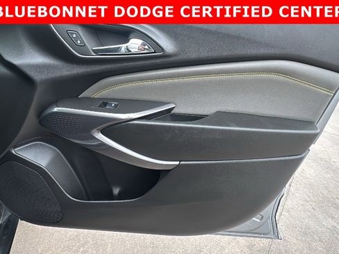 Used 2025 Chevrolet Trax ACTIV w/ Sunroof Package image 30