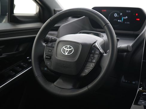 Used 2024 Toyota bZ4X Limited image 15