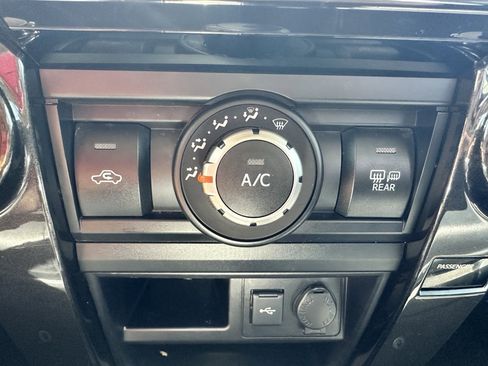 Used 2021 Toyota 4Runner TRD Off-Road Premium w/ Convenience Package (TMS) image 32