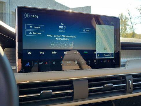 New 2026 Lincoln Corsair Premiere image 27