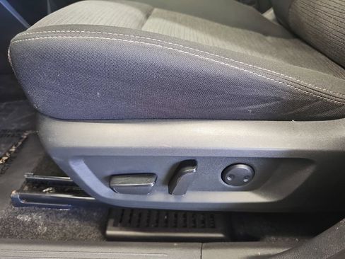 Used 2023 Nissan Rogue SV FWD image 31