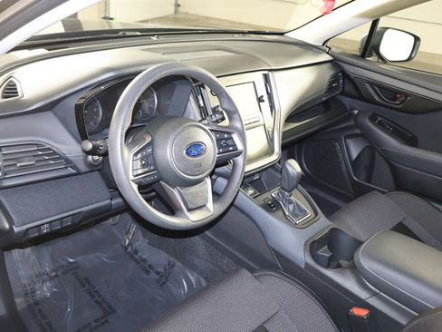 Used 2025 Subaru Outback image 2