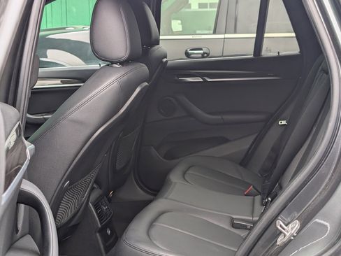 Used 2017 BMW X1 xDrive28i image 13
