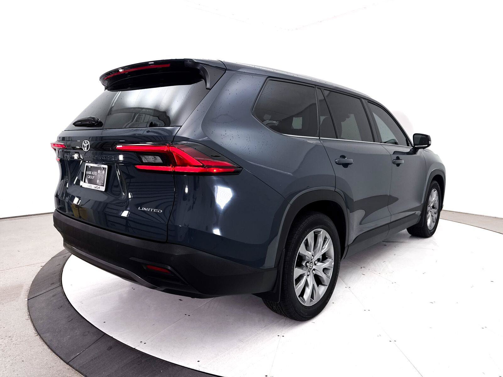 Used 2025 Toyota Grand Highlander FWD image 18