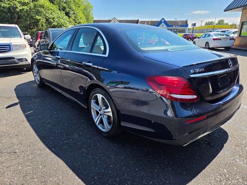 Used 2017 Mercedes-Benz E 300 4MATIC image 8