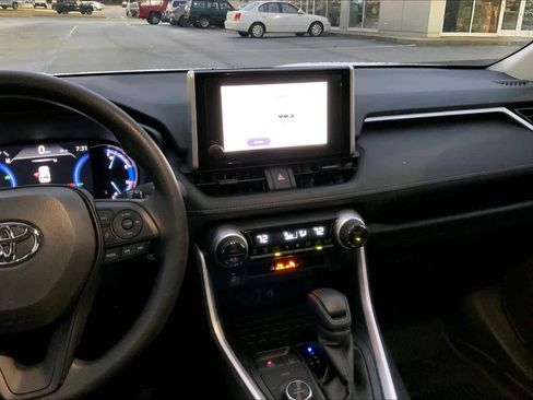 Used 2025 Toyota RAV4 XLE image 6