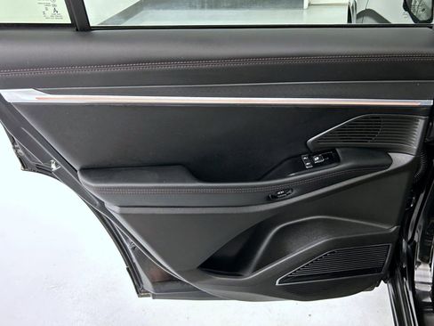 Used 2025 Jeep Wagoneer S Limited image 20