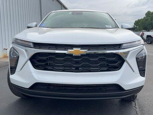 New 2026 Chevrolet Trax LS FWD image 14