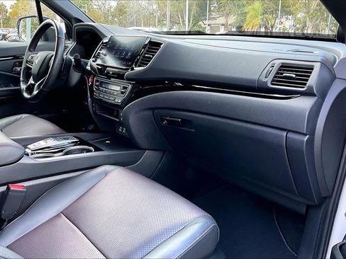 Used 2025 Honda Ridgeline Black Edition image 19
