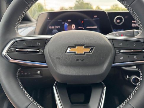 New 2026 Chevrolet Equinox EV LT image 12