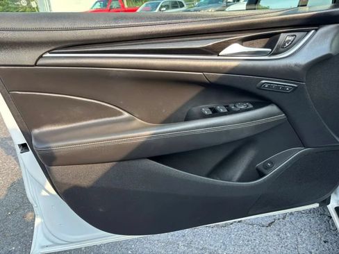 Used 2017 Buick LaCrosse Essence FWD image 12