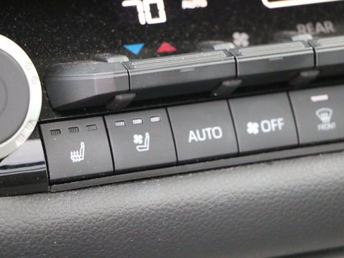 Used 2024 Toyota Sequoia Limited w/ Tow Technology Package AWD/4WD image 25