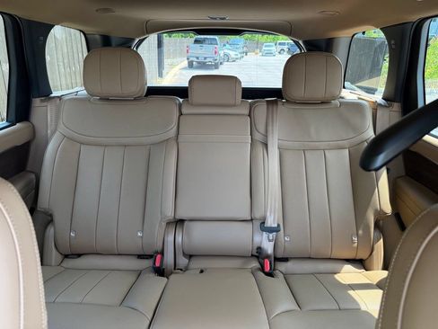 New 2026 Land Rover Range Rover Long Wheelbase SE AWD/4WD image 30