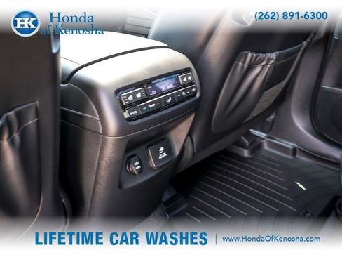 Used 2022 Hyundai Palisade Limited w/ Cargo Package AWD/4WD image 14