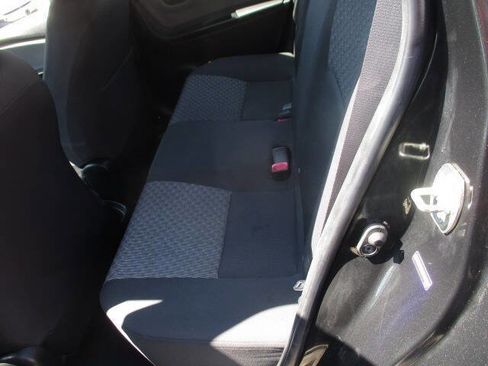 Used 2015 Toyota Yaris L image 6