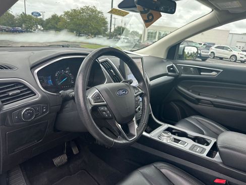 Used 2021 Ford Edge Titanium AWD/4WD image 11
