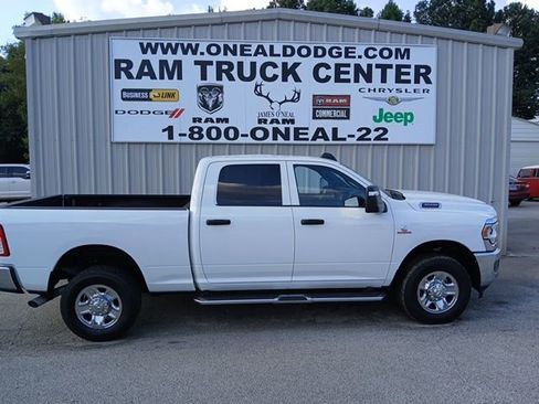 Used 2024 RAM 3500 Tradesman w/ Chrome Appearance Group image 2