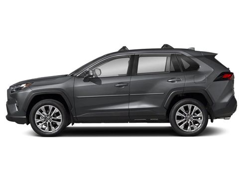 Used 2025 Toyota RAV4 XLE AWD/4WD image 3