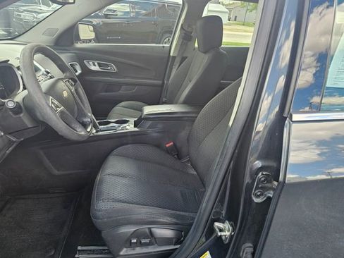 Used 2012 Chevrolet Equinox LS FWD image 2