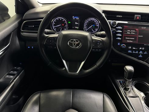 Used 2019 Toyota Camry FWD image 15